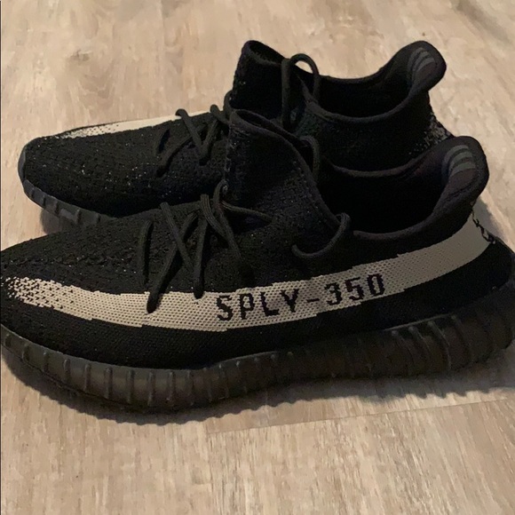 Yeezy Oreo size 11 - Picture 2 of 8